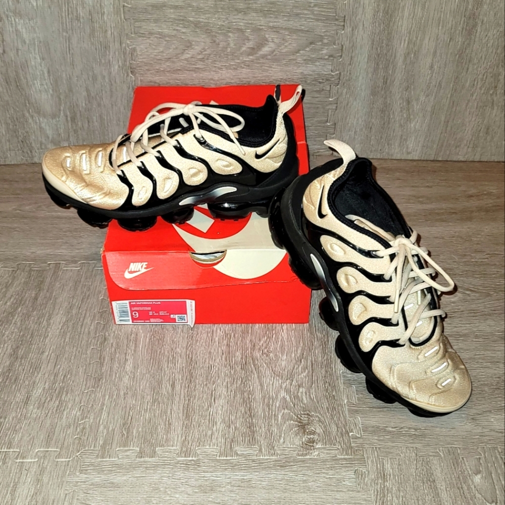 Nike Vapormax Plus mens size 9